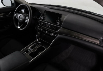 Подержанный автомобиль Honda Accord Sedan 2020 года (9 фото)