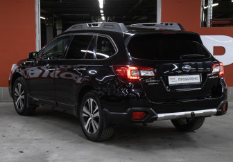Подержанный автомобиль Subaru Outback Wagon 2018 года (7 фото)