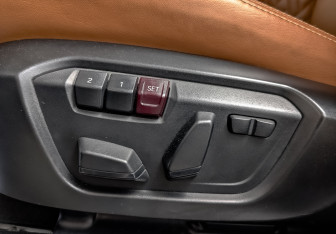 Подержанный автомобиль BMW X4 2017 года (27 фото)