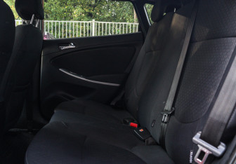 Подержанный автомобиль Hyundai Solaris Hatchback 2013 года (8 фото)