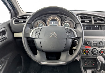 Подержанный автомобиль Citroen C4 Sedan 2020 года (21 фото)