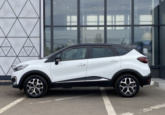 Подержанный автомобиль Renault Kaptur 2018 года (8 фото)