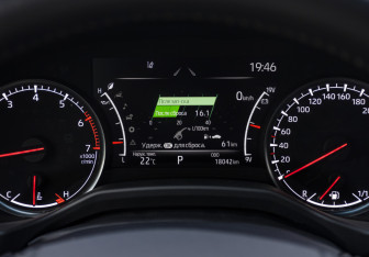Подержанный автомобиль Toyota Land Cruiser Suv 2024 года (12 фото)