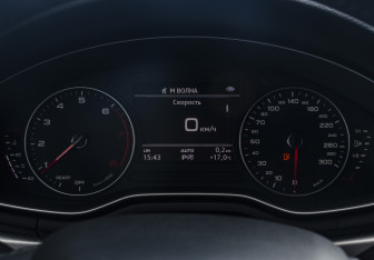Подержанный автомобиль Audi A4 Sedan 2016 года (11 фото)