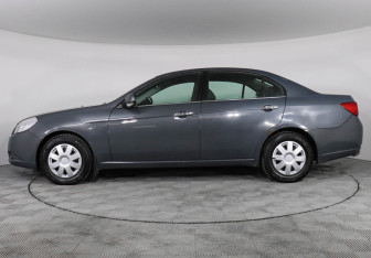 Подержанный автомобиль Chevrolet Epica 2011 года (8 фото)
