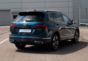 Подержанный автомобиль Volkswagen Tiguan 2023 года (5 фото)