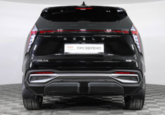 Подержанный автомобиль Geely Atlas 2024 года (6 фото)