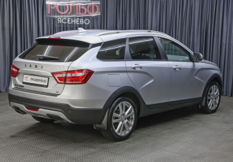 Подержанный автомобиль LADA (ВАЗ) Vesta Wagon 2018 года (5 фото)