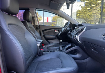Подержанный автомобиль Hyundai ix35 2010 года (10 фото)