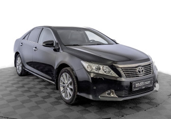 Подержанный автомобиль Toyota Camry Sedan 2014 года (3 фото)