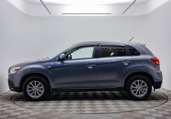 Подержанный автомобиль Mitsubishi ASX 2012 года (2 фото)