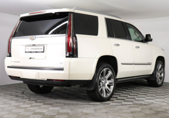 Подержанный автомобиль Cadillac Escalade Suv 2015 года (5 фото)