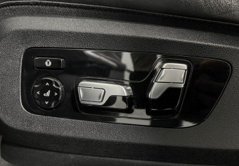 Подержанный автомобиль BMW X7 2021 года (17 фото)