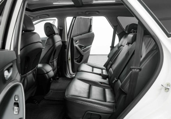 Подержанный автомобиль Hyundai Santa Fe 2014 года (16 фото)