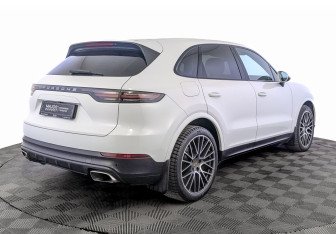 Подержанный автомобиль Porsche Cayenne 2019 года (5 фото)