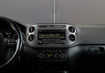 Подержанный автомобиль Volkswagen Tiguan 2012 года (10 фото)
