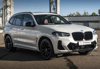 Подержанный автомобиль BMW X3 2022 года (3 фото)