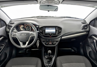 Подержанный автомобиль LADA (ВАЗ) Vesta Sedan 2019 года (14 фото)