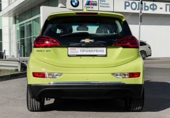 Подержанный автомобиль Chevrolet Bolt 2018 года (6 фото)