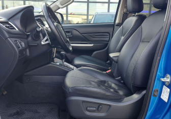 Подержанный автомобиль Mitsubishi L200 2023 года (13 фото)