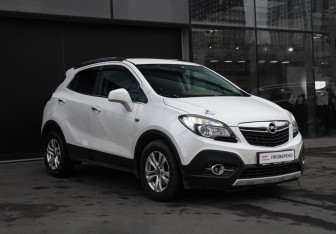 Подержанный автомобиль Opel Mokka 2013 года (3 фото)