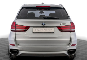 Подержанный автомобиль BMW X5 2014 года (6 фото)