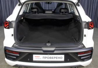 Подержанный автомобиль JAC JS6 2023 года (10 фото)