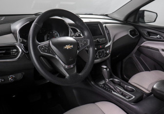 Подержанный автомобиль Chevrolet Equinox 2018 года (14 фото)