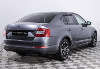 Подержанный автомобиль Skoda Octavia Liftback 2014 года (3 фото)