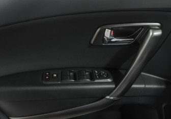 Подержанный автомобиль FAW Besturn X80 2017 года (9 фото)