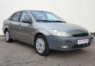 Подержанный автомобиль Ford Focus Sedan 2003 года (3 фото)
