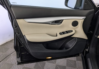 Подержанный автомобиль Infiniti QX50 2021 года (19 фото)