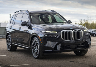 Подержанный автомобиль BMW X7 2022 года (6 фото)