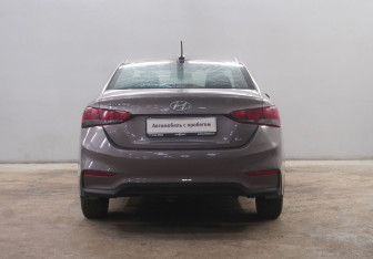 Подержанный автомобиль Hyundai Solaris Sedan 2017 года (6 фото)