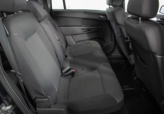 Подержанный автомобиль Opel Zafira Compactvan 2012 года (10 фото)