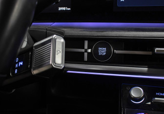 Подержанный автомобиль Hyundai Santa Fe 2023 года (20 фото)