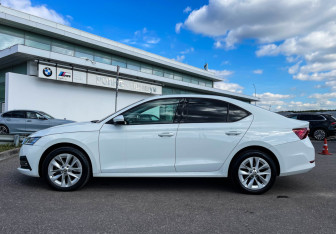 Подержанный автомобиль Skoda Octavia Liftback 2020 года (8 фото)
