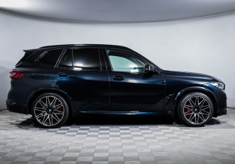 Подержанный автомобиль BMW X5 M 2021 года (4 фото)
