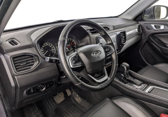 Подержанный автомобиль Chery Tiggo 4 2022 года (15 фото)