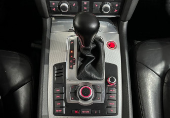 Подержанный автомобиль Audi Q7 2007 года (17 фото)