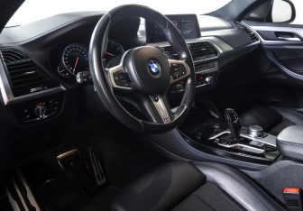 Подержанный автомобиль BMW X4 2018 года (15 фото)
