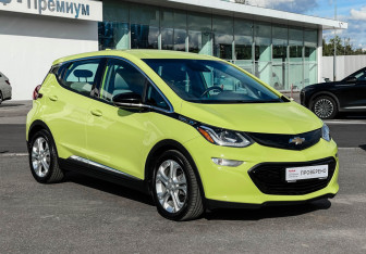 Подержанный автомобиль Chevrolet Bolt 2018 года (3 фото)