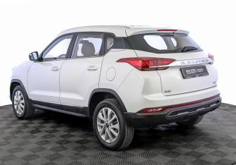 Подержанный автомобиль BAIC X35 2023 года (7 фото)