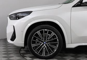 Новый BMW X1 2025 (8 фото)