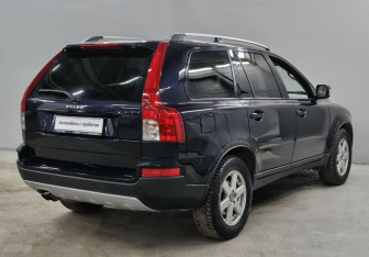 Подержанный автомобиль Volvo XC90 2006 года (5 фото)
