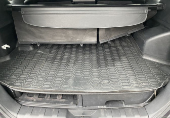 Подержанный автомобиль Nissan X-Trail 2013 года (13 фото)