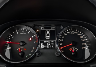 Подержанный автомобиль Nissan Qashqai 2012 года (16 фото)