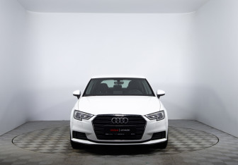 Подержанный автомобиль Audi A3 Hatchback 2016 года (2 фото)
