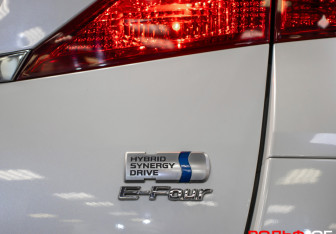 Подержанный автомобиль Toyota Alphard 2013 года (28 фото)