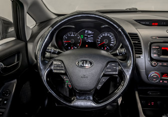 Подержанный автомобиль Kia Cerato Sedan 2019 года (20 фото)